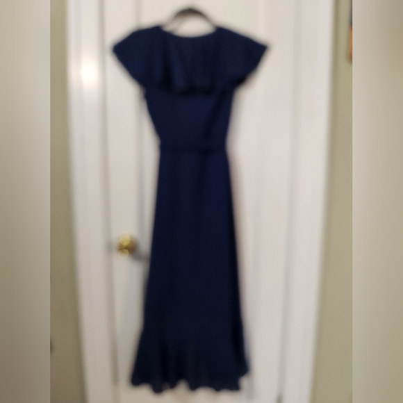 Dressy Flowy Faux Wrap Dress - Picture 4 of 8